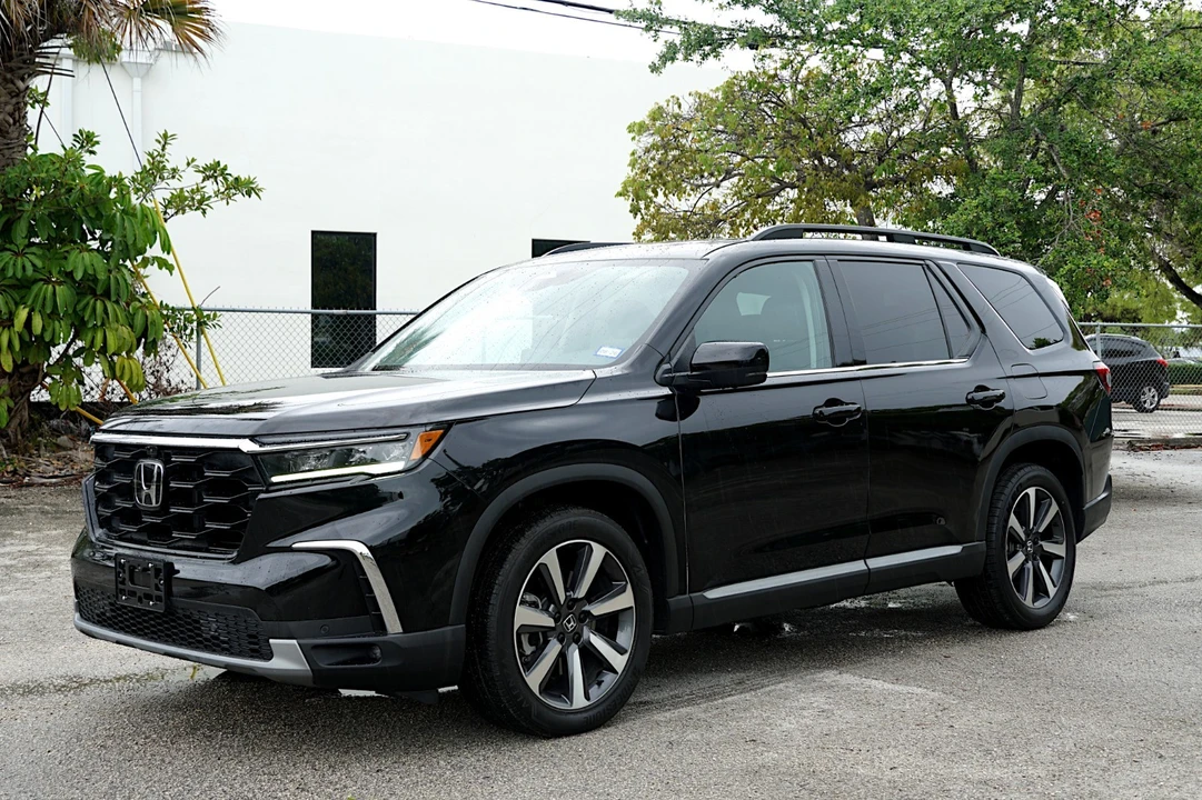 2023 Honda Pilot 4th Gen - Image 4 of 21