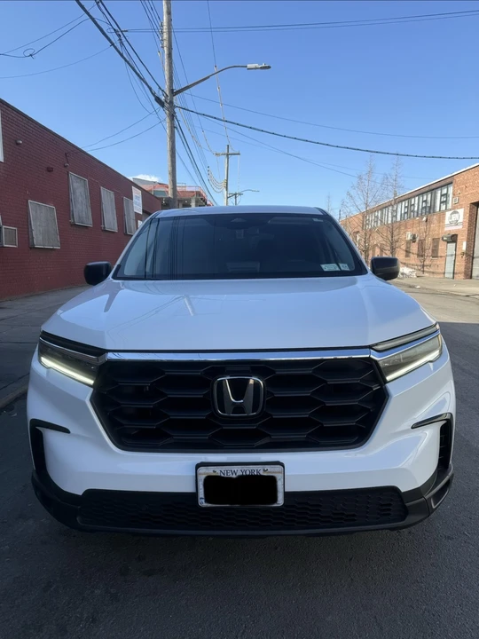 2023 Honda Pilot 4th Gen - Image 8 of 18