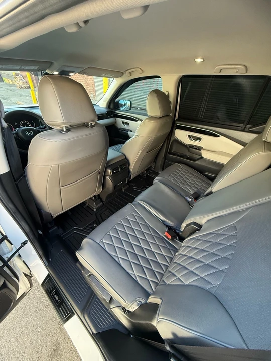 2023 Honda Pilot 4th Gen - Image 12 of 18