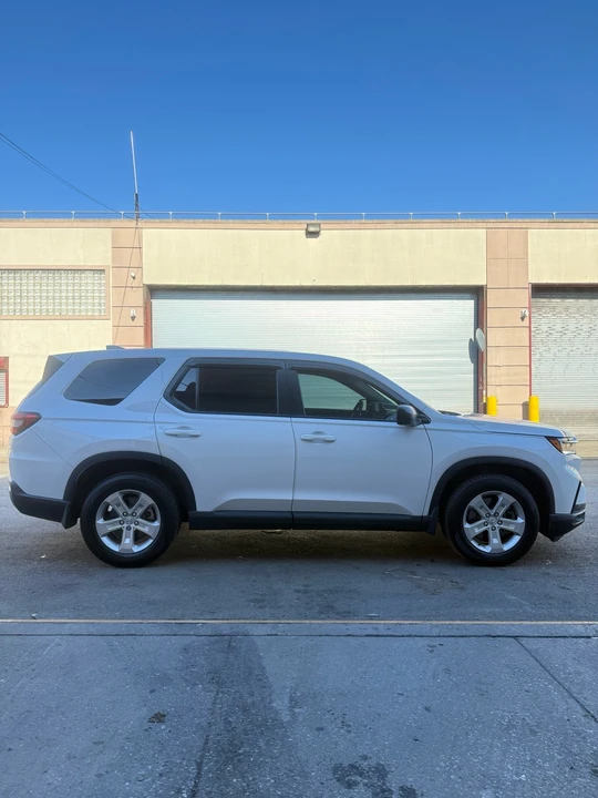 2023 Honda Pilot 4th Gen - Image 6 of 18