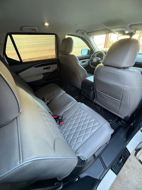2023 Honda Pilot 4th Gen - Image 14 of 18
