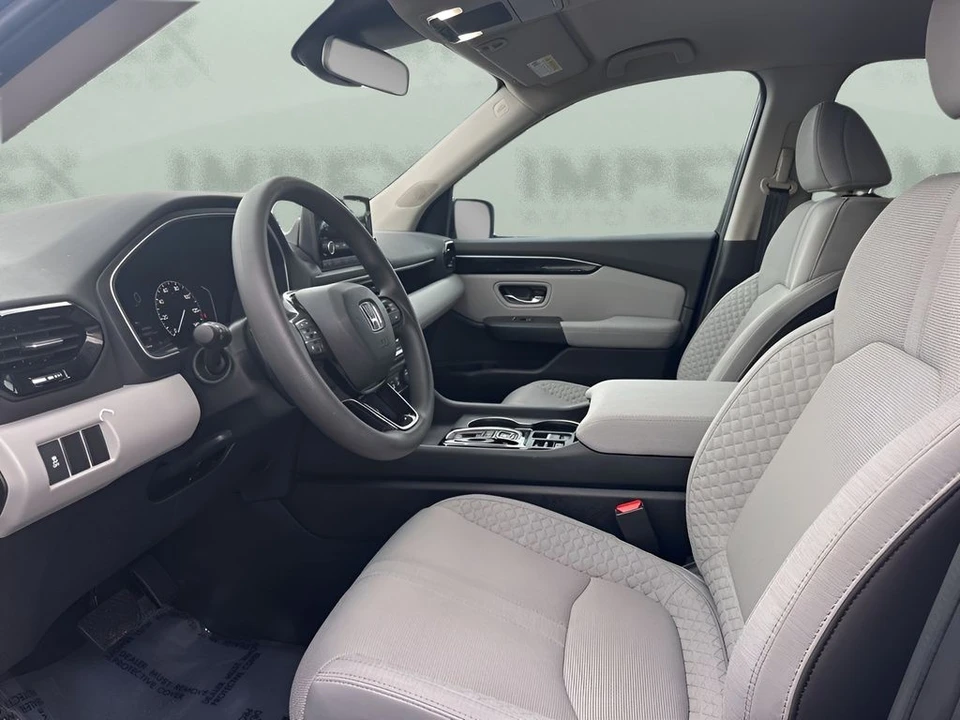 2023 Honda Pilot 4th Gen - Image 9 of 12