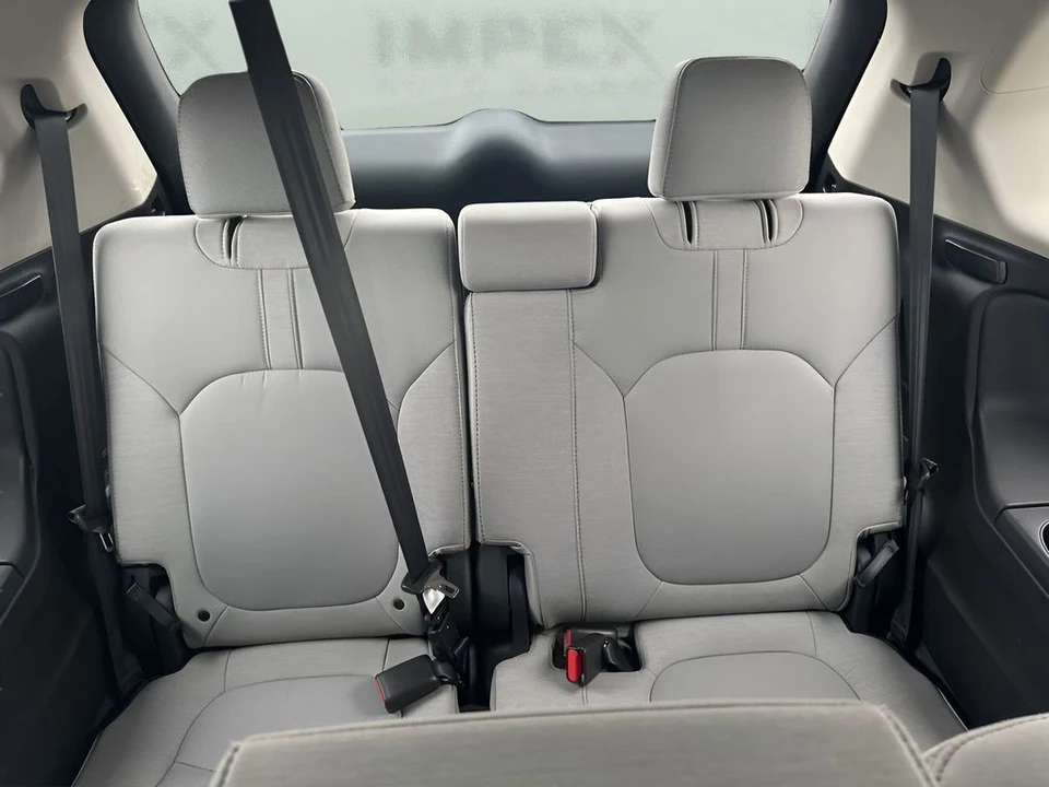 2023 Honda Pilot 4th Gen - Image 11 of 12