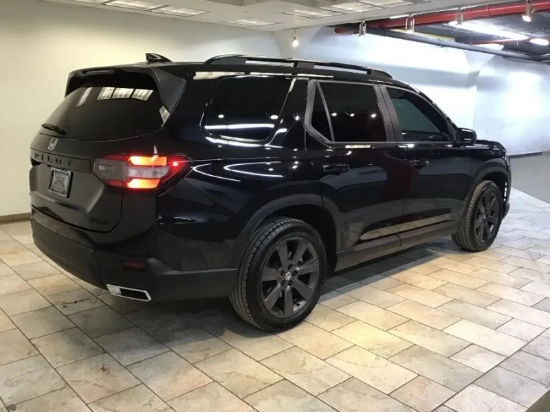 2023 Honda Pilot 4th Gen - Image 3 of 12