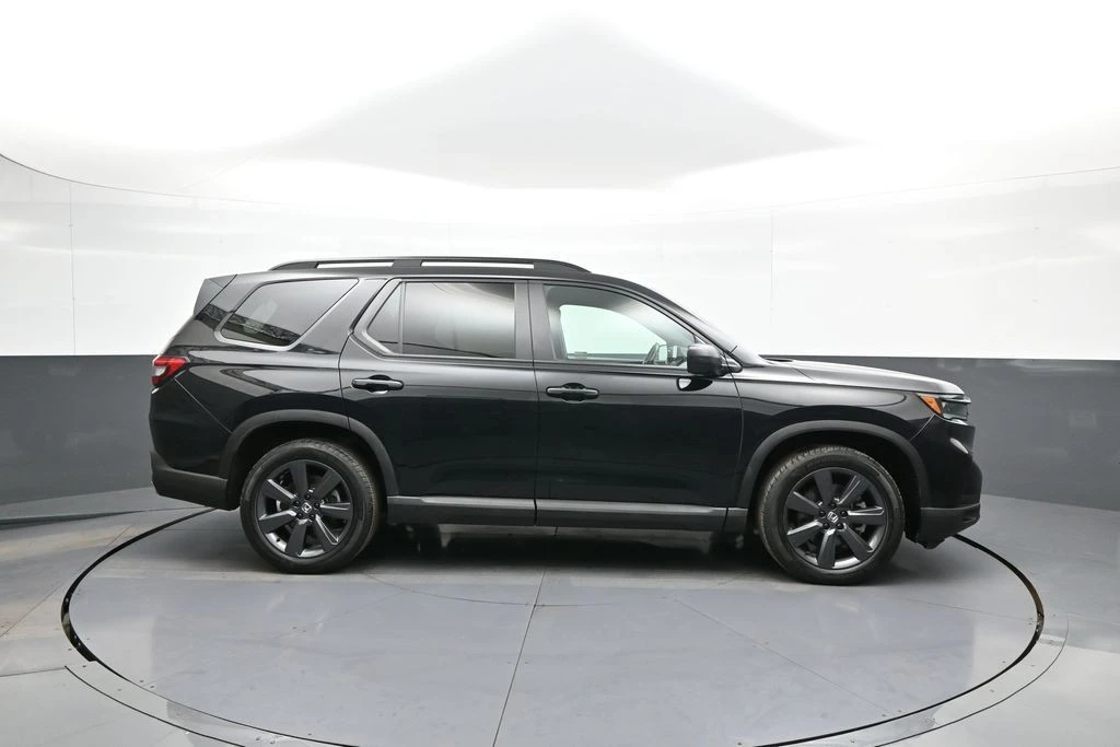2023 Honda Pilot 4th Gen - Image 5 of 21