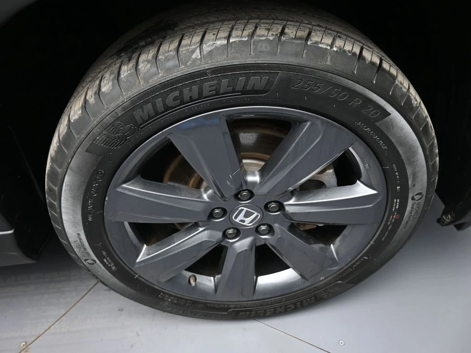 2023 Honda Pilot 4th Gen - Image 13 of 21