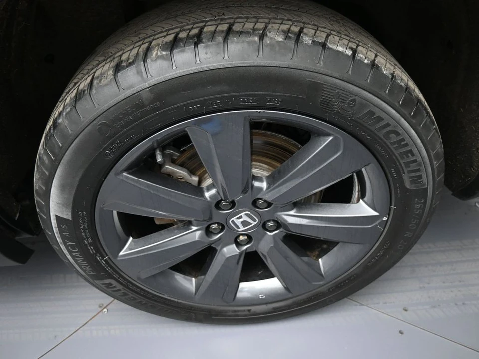 2023 Honda Pilot 4th Gen - Image 15 of 21