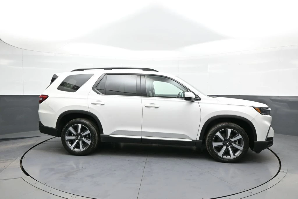 2023 Honda Pilot 4th Gen - Image 5 of 12
