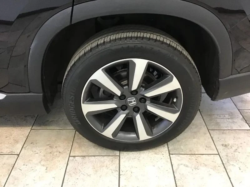 2023 Honda Pilot 4th Gen - Image 10 of 12