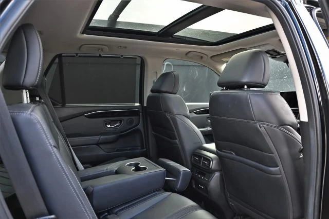 2023 Honda Pilot 4th Gen - Image 15 of 21