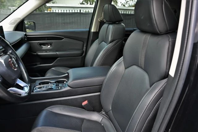 2023 Honda Pilot 4th Gen - Image 14 of 21