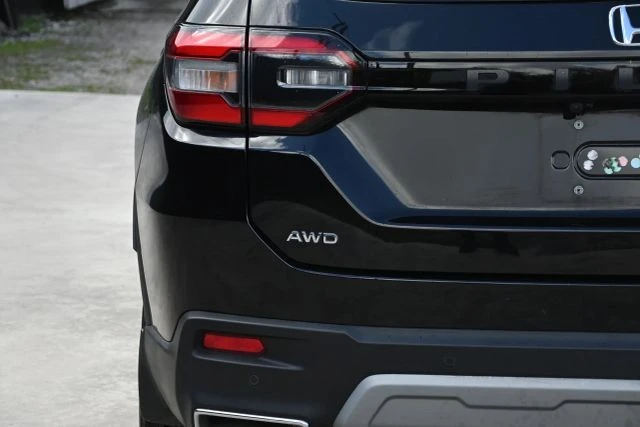 2023 Honda Pilot 4th Gen - Image 8 of 21