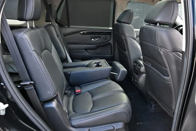2023 Honda Pilot 4th Gen - Image 18 of 21
