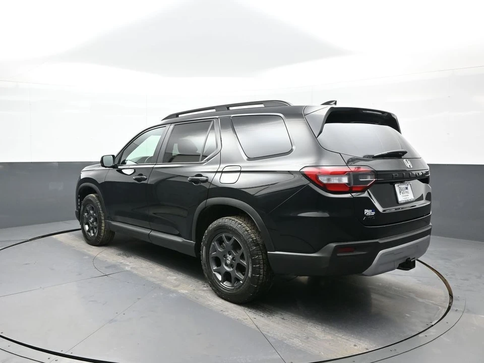 2023 Honda Pilot 4th Gen - Image 8 of 12