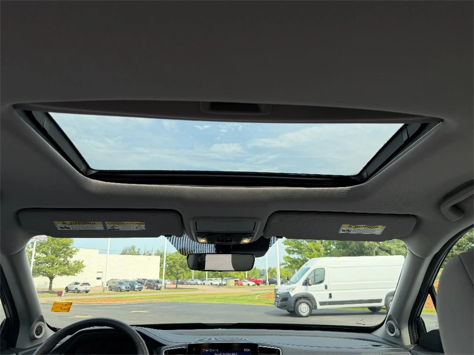 2023 Honda Ridgeline 2nd Gen - Image 19 of 31
