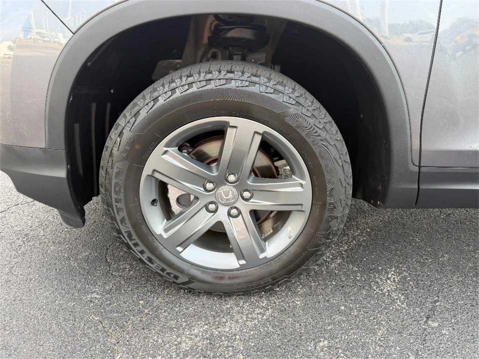 2023 Honda Ridgeline 2nd Gen - Image 9 of 31