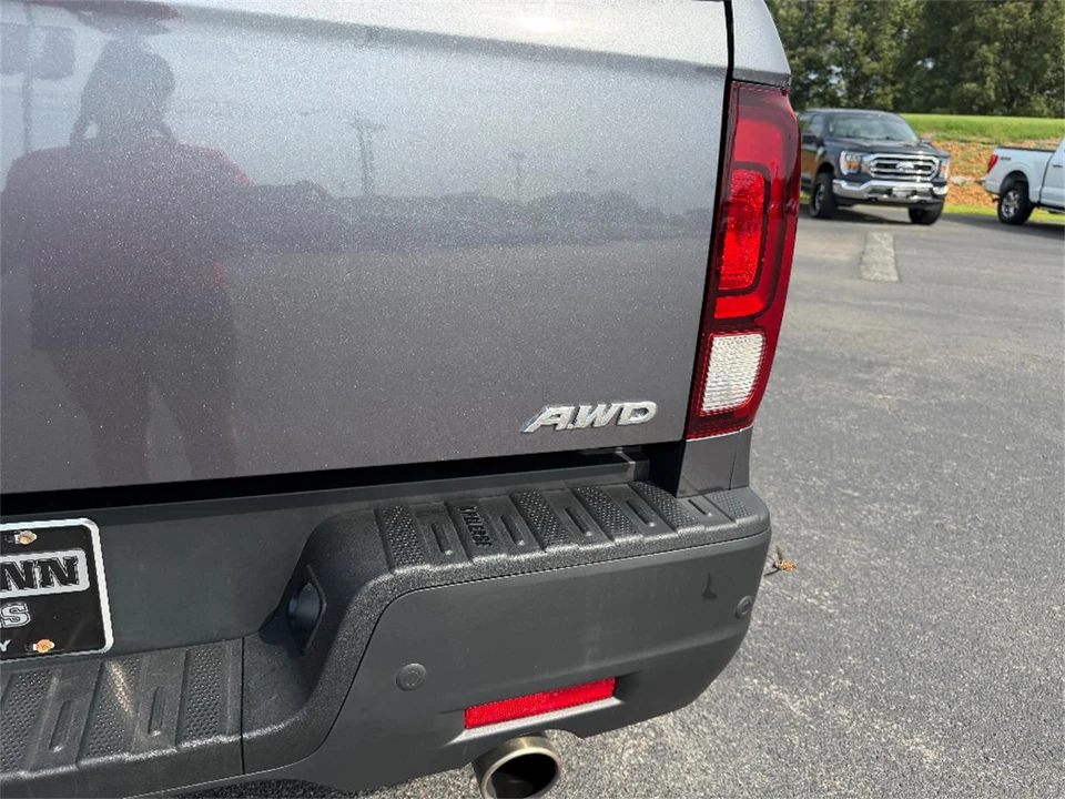 2023 Honda Ridgeline 2nd Gen - Image 10 of 31