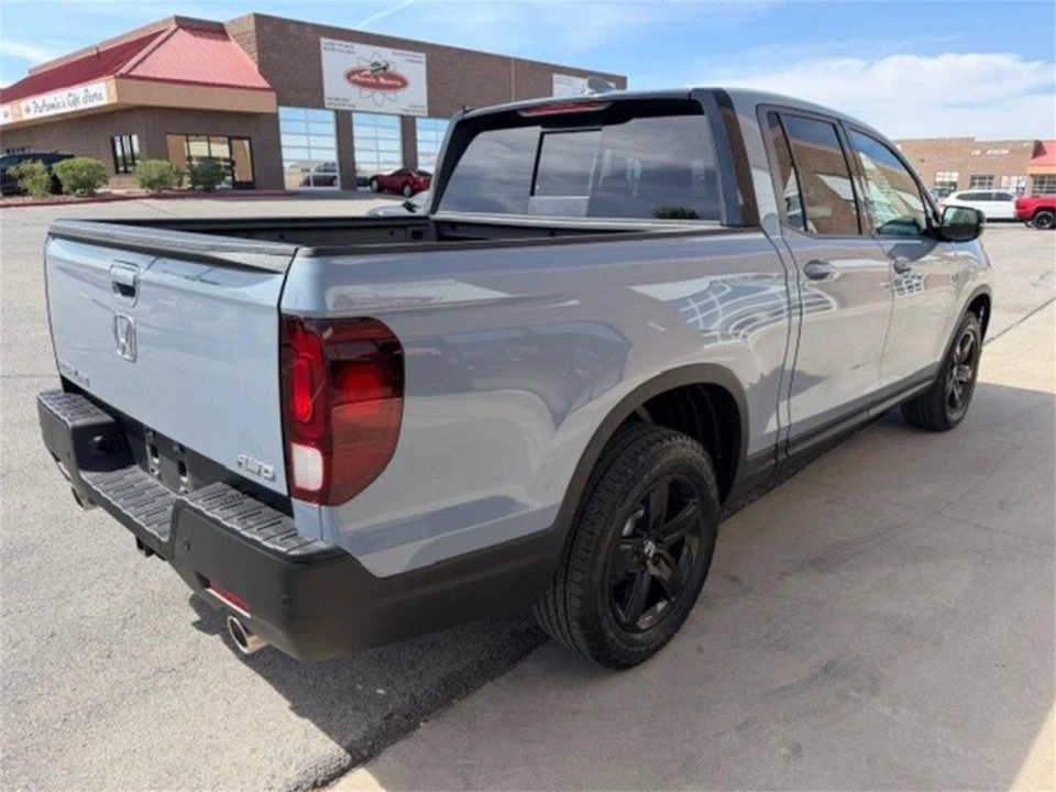 2023 Honda Ridgeline 2nd Gen - Image 5 of 13
