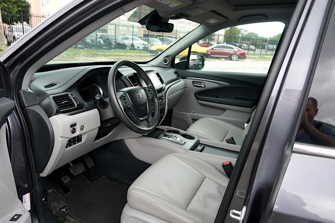 2023 Honda Ridgeline 2nd Gen - Image 17 of 21