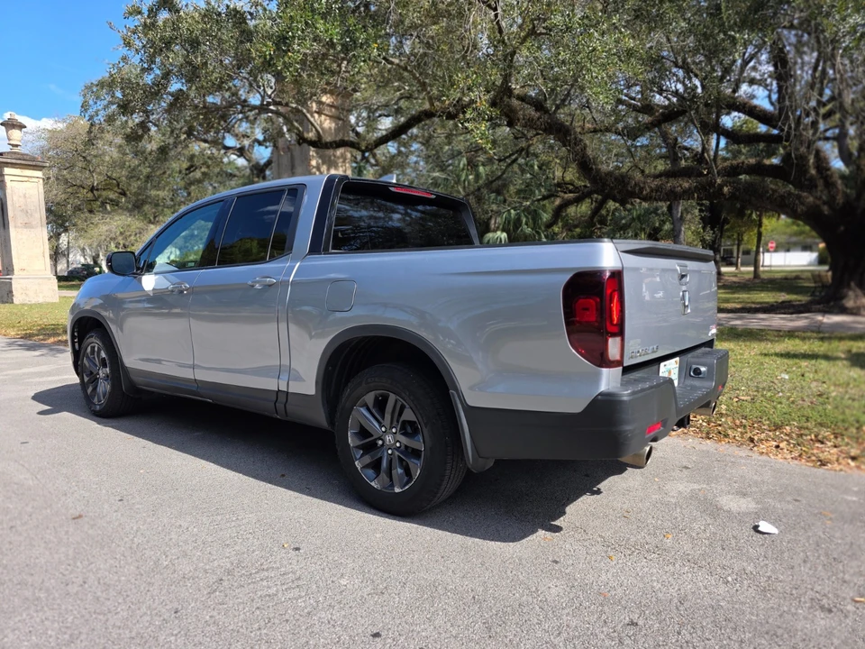 2023 Honda Ridgeline 2nd Gen - Image 3 of 17