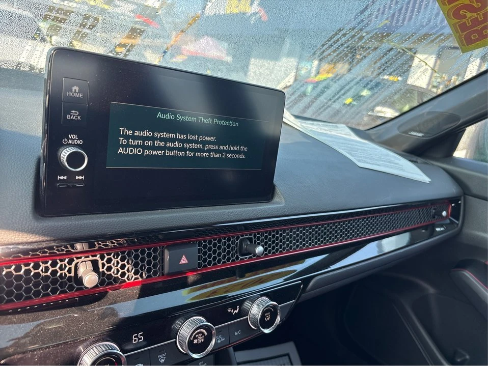2023 Honda Civic 11th Gen - Image 14 of 19