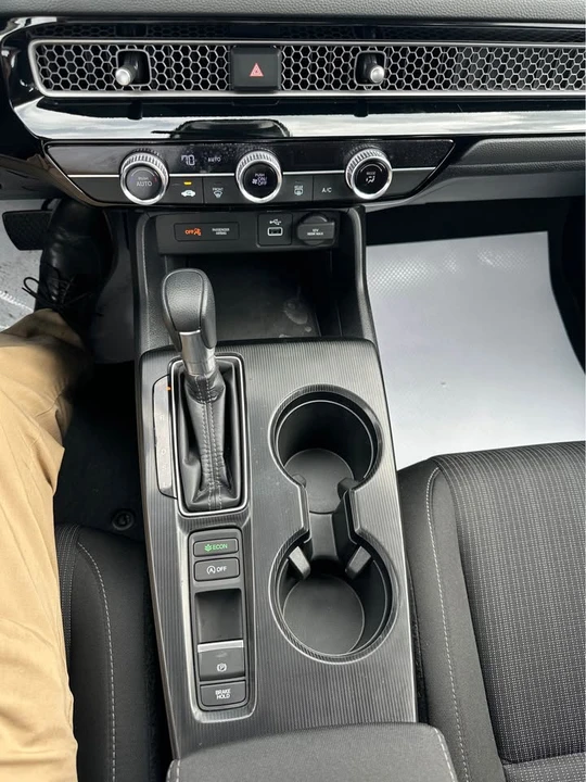 2023 Honda Civic 11th Gen - Image 12 of 18