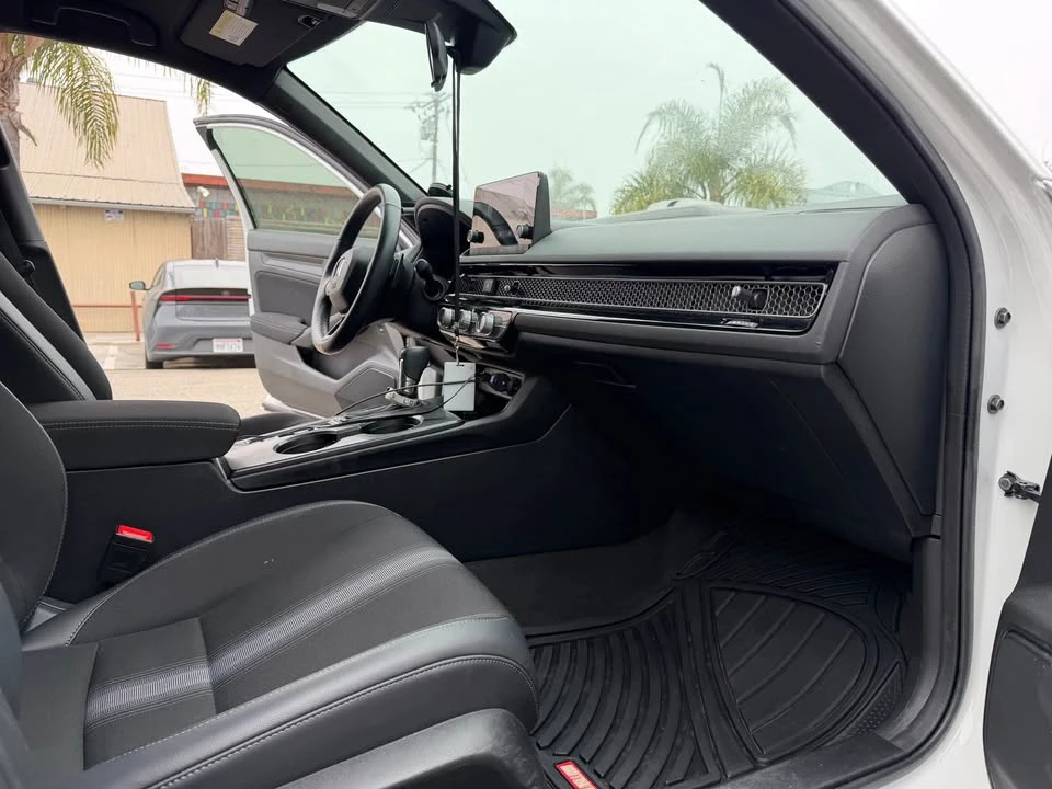 2023 Honda Civic 11th Gen - Image 16 of 20