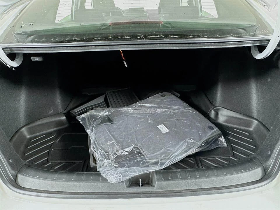 2023 Honda Civic 11th Gen - Image 8 of 17