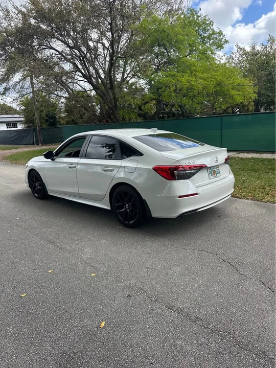2023 Honda Civic 11th Gen - Image 3 of 10