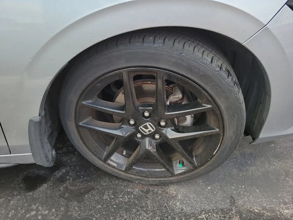 2023 Honda Civic 11th Gen - Image 9 of 17