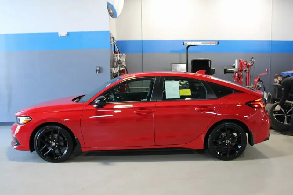 2023 Honda Civic 11th Gen - Image 3 of 11