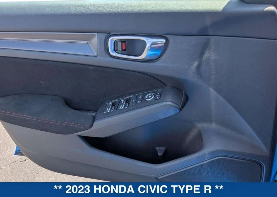 2023 Honda FL5 Civic Type R - Image 10 of 20
