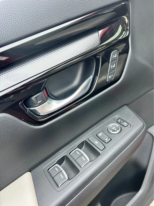 2023 Honda CR-V 6th Gen - Image 12 of 15