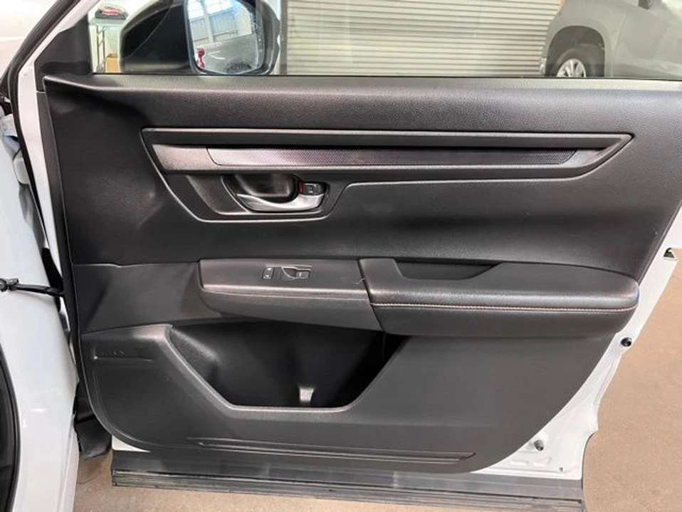 2023 Honda CR-V 6th Gen - Image 10 of 20