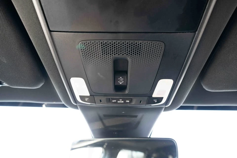 2023 Honda CR-V 6th Gen - Image 18 of 20
