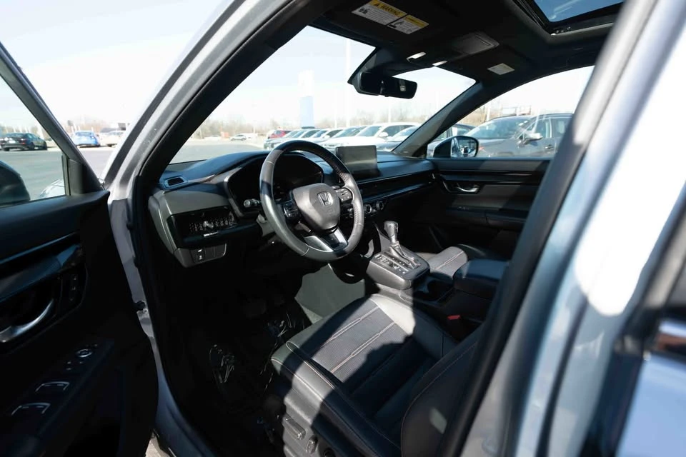 2023 Honda CR-V 6th Gen - Image 8 of 20