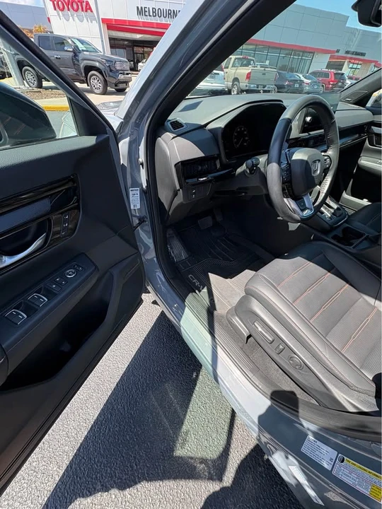 2023 Honda CR-V 6th Gen - Image 6 of 9