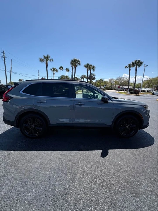2023 Honda CR-V 6th Gen - Image 5 of 9