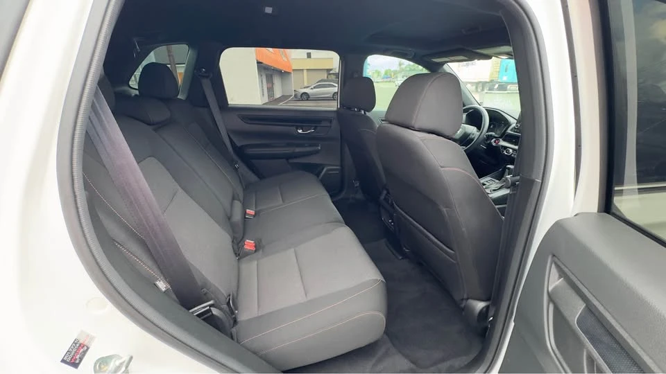 2023 Honda CR-V 6th Gen - Image 9 of 10