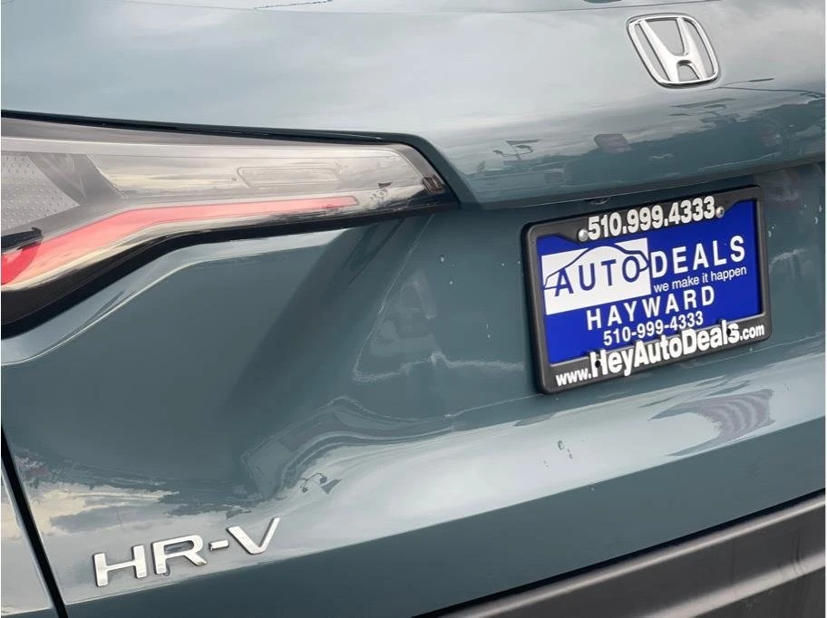 2023 Honda HR-V 3rd Gen - Image 15 of 18