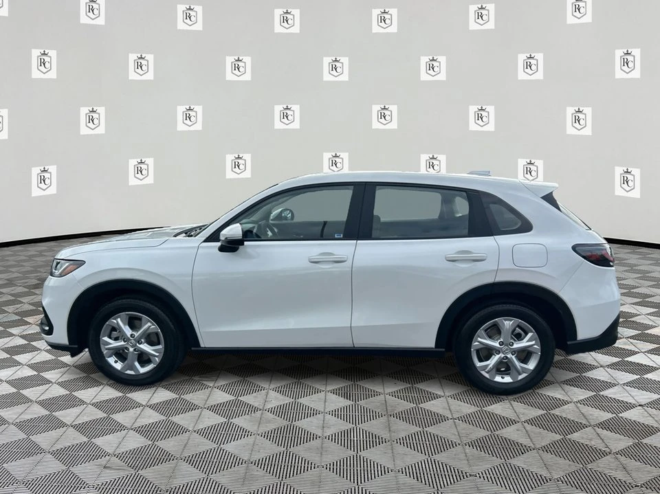 2023 Honda HR-V 3rd Gen - Image 8 of 20