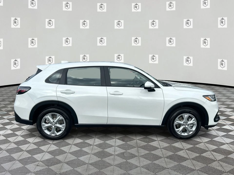 2023 Honda HR-V 3rd Gen - Image 4 of 20