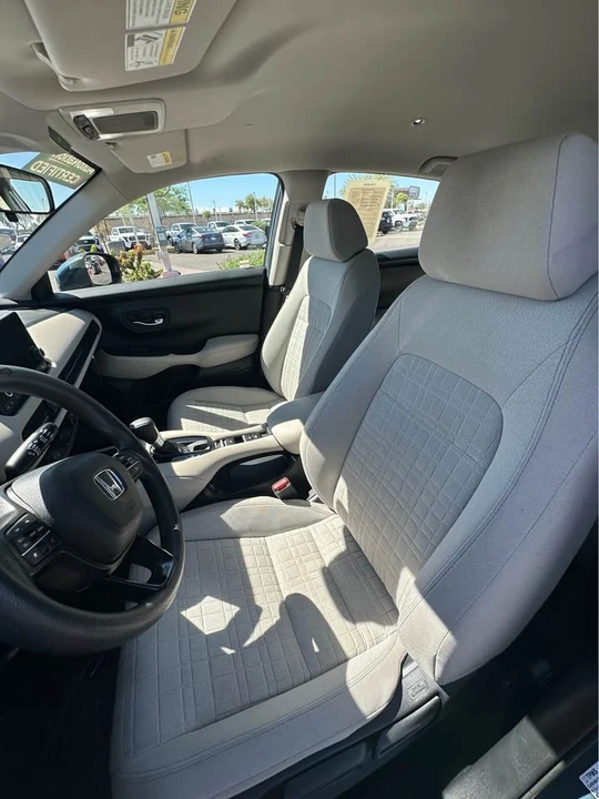 2023 Honda HR-V 3rd Gen - Image 5 of 6