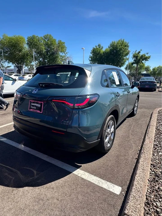 2023 Honda HR-V 3rd Gen - Image 4 of 6