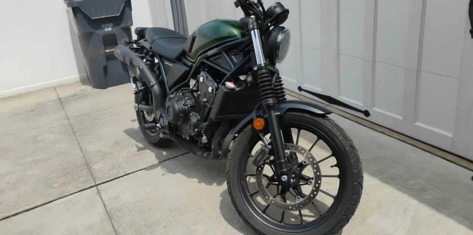 2023 Honda Motorcycles - Image 2 of 3