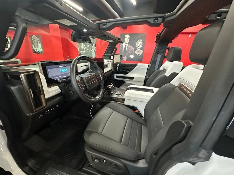 2023 Hummer HMMWV - Image 9 of 15