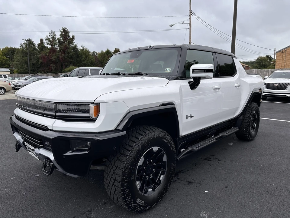 2023 GMC Hummer EV - Image 4 of 31