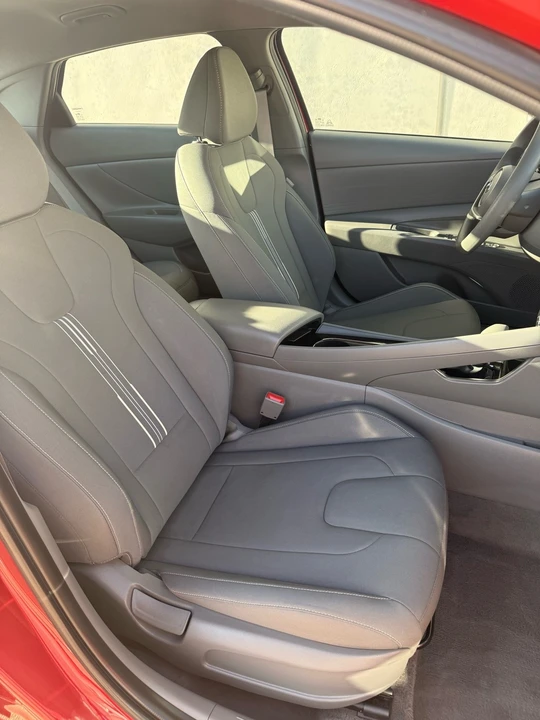 2023 Hyundai Elantra - Image 16 of 18