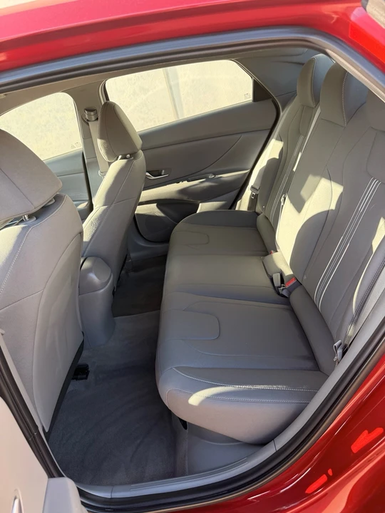 2023 Hyundai Elantra - Image 15 of 18