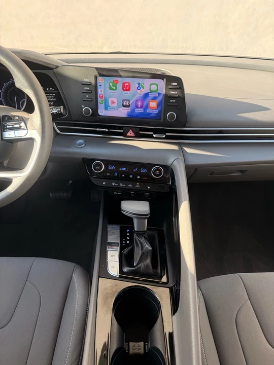 2023 Hyundai Elantra - Image 11 of 18